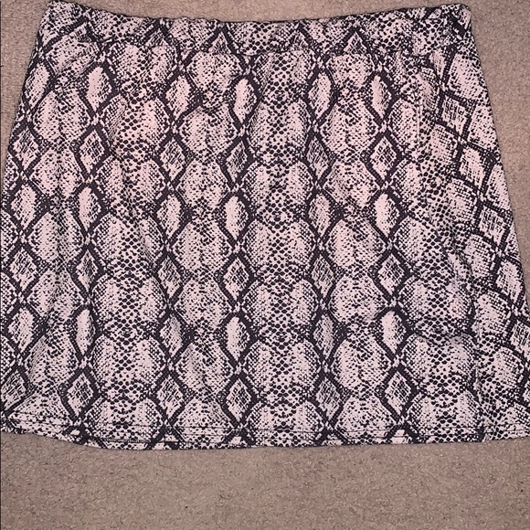 Boohoo Plus Dresses & Skirts - Boohoo skit
